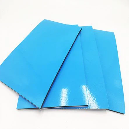 Mousse de vitrage en PVC